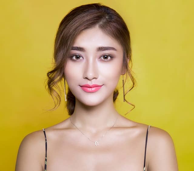 Dùng mỹ phẩm đúng cách để không hỏng da 5 Sử dụng mỹ phẩm đúng cách với da nhạy cảm