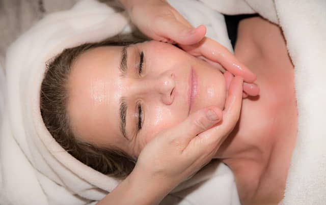 Dùng mỹ phẩm đúng cách để không hỏng da 10 Quy trình skincare chuẩn khoa học