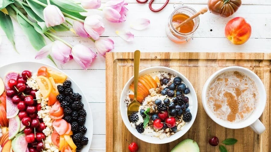 Mật ong hoa nhãn có tốt không? Có đáng mua không? Vì sao? 12 Mật ong hoa nhãn có tốt không khi chế biến đồ uống hằng ngày?